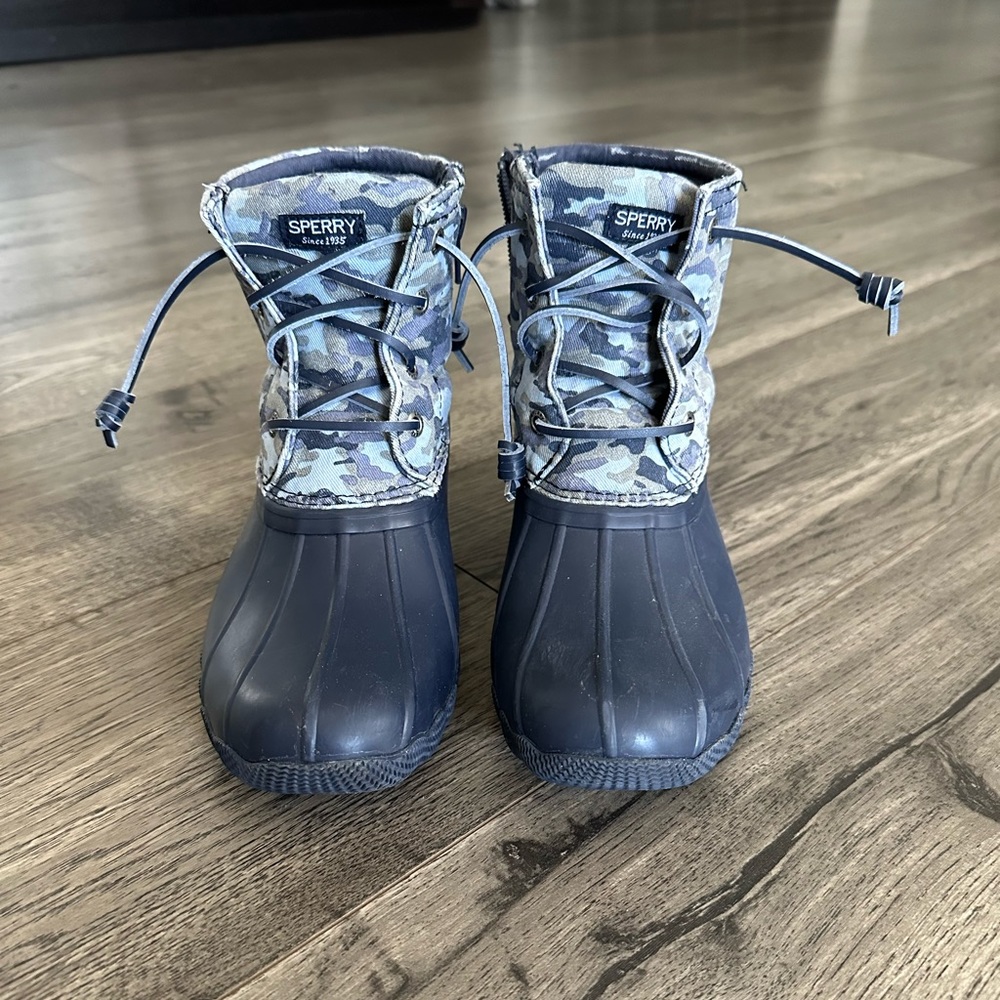 Sperry Saltwater Boots - Kids Size 3 - Blue Camo